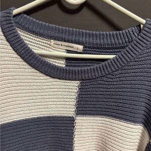 Moon & Madison Navy and Cream Knit Top